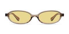 Modelo Osei en color Camel Yellow