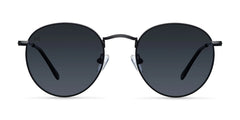 Modelo Yster en color All Black