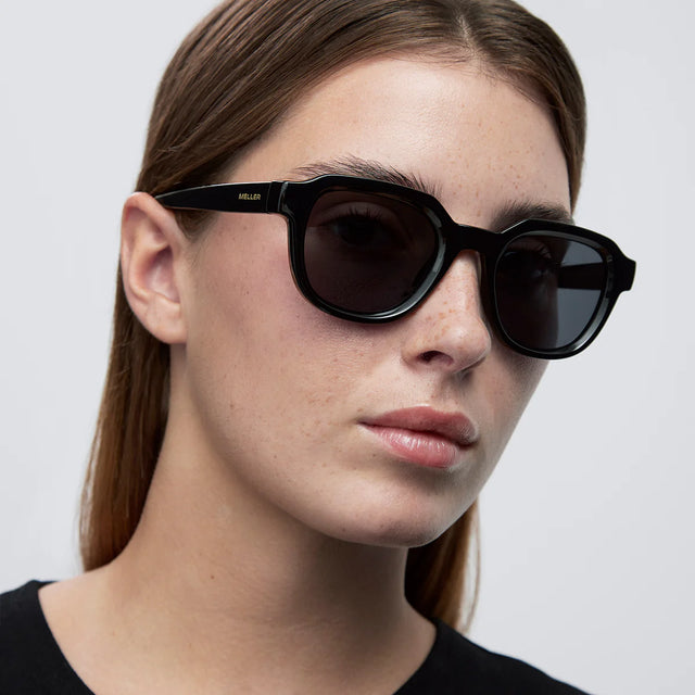 Lentes de sol Tala All Black Meller Chile - vista 4