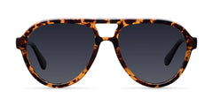 Modelo Kena en color Tigris Carbon